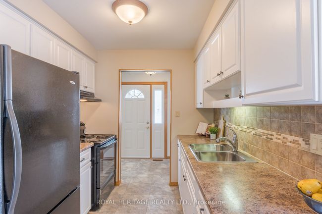 933 Ashdale Cres W, House other with 4 bedrooms, 2 bathrooms and 3 parking in Peterborough ON | Image 11