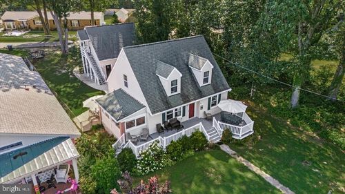 916 Bryant Ave, COLONIAL BEACH, VA, 22443-2119 | Card Image