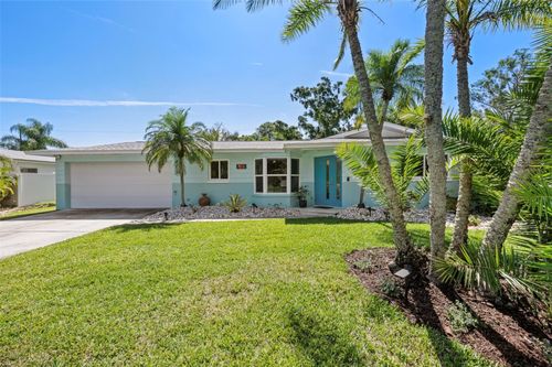 709 Pinewood Dr, DUNEDIN, FL, 34698-7242 | Card Image