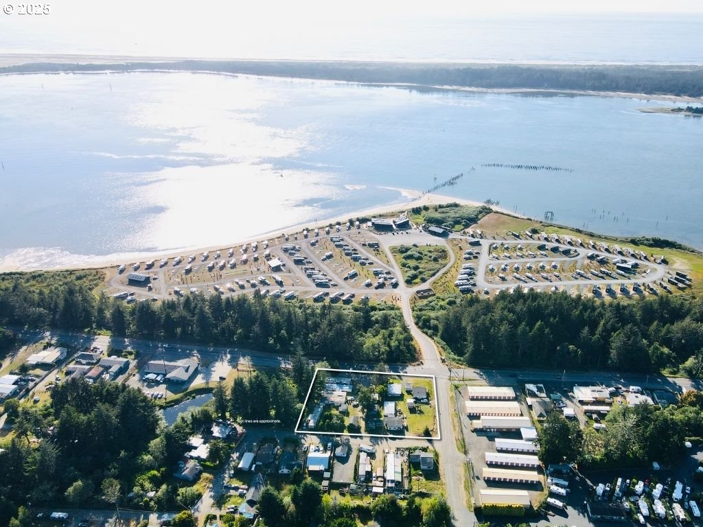 92392 Cpe Arago Hwy Spc,Unit 3, Coos Bay, OR 97420-8703