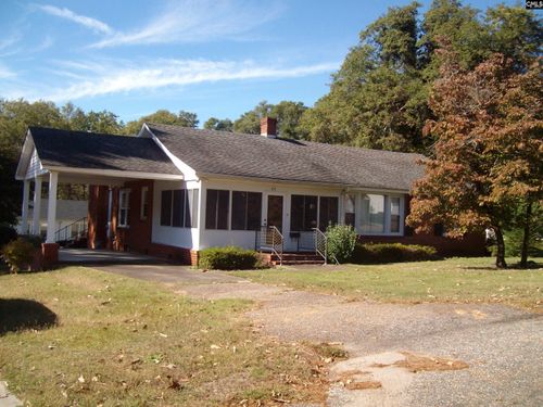 105 Mciver St, Cheraw, SC, 29520-1728 | Card Image