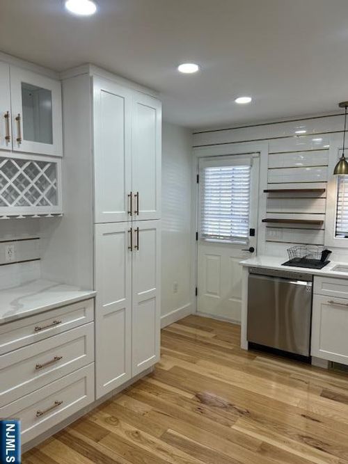 17 Zabriskie St, Hackensack, NJ, 07601-4959 | Card Image