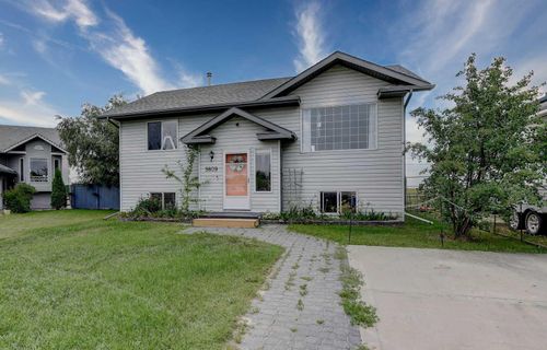 9809 93 Avenue, Wembley, AB, T0H3S0 | Card Image