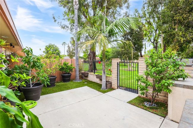 77 Seton Rd, House other with 3 bedrooms, 3 bathrooms and 2 parking in Irvine CA | Image 42