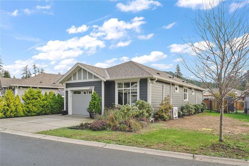 2427 Fern Way, Sooke, BC, V9Z0Y4 | Card Image