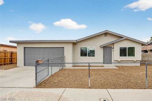 3651 Bear Creek Dr, Las Vegas, NV, 89115-0201 | Card Image