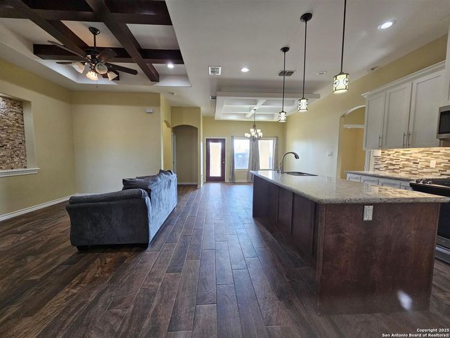 110 N Tejas Ave, House other with 3 bedrooms, 3 bathrooms and null parking in Encinal TX | Image 8