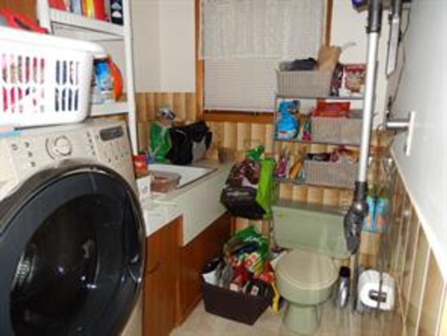1251 St Charles Rd N, House detached with 4 bedrooms, 2 bathrooms and null parking in Lethbridge AB | Image 32