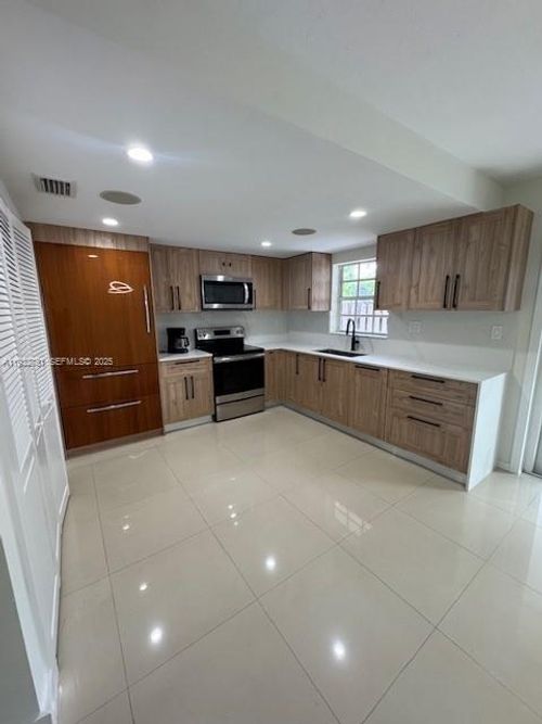 apt-68-10351 Sw 154th Pl, Miami, FL, 33196-2617 | Card Image