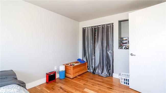 51 Christie Cres, House other with 4 bedrooms, 2 bathrooms and 5 parking in Barrie ON | Image 33