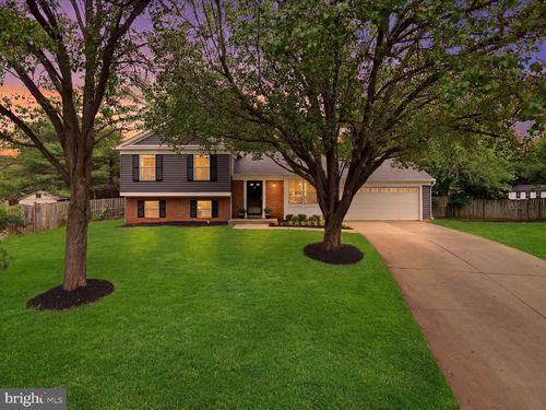 10323 Amberleigh Ct, Manassas, VA, 20110-6616 | Card Image