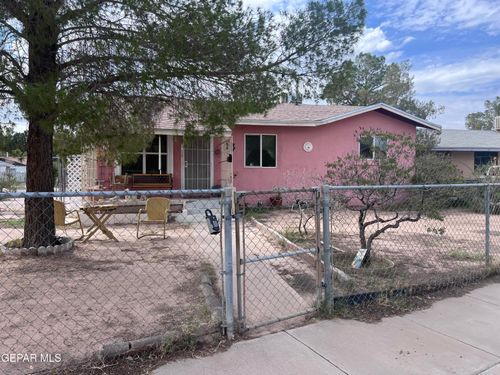 8418 White Rd, El Paso, TX, 79907-5230 | Card Image