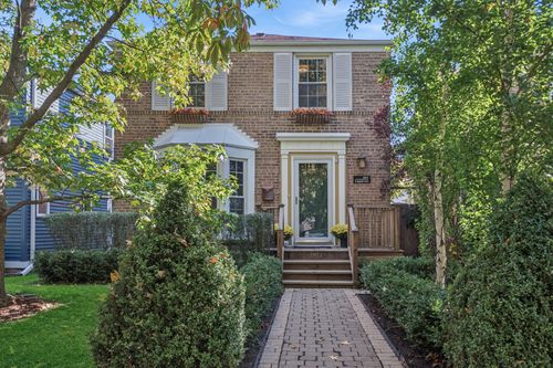 1811 Laurel Ave, Evanston, IL, 60201-3326 | Card Image