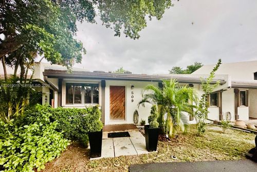 3a-509 Ne 199th Ln, Miami, FL, 33179-3004 | Card Image