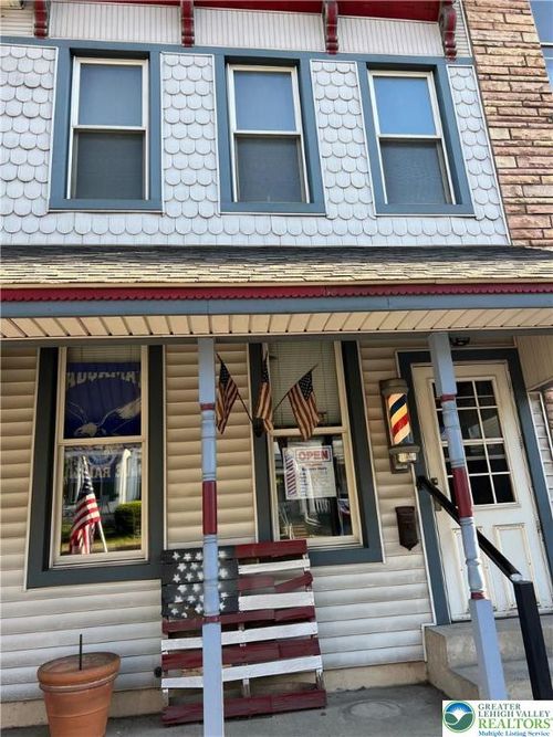233 W Broad St, Tamaqua, PA, 18252-1818 | Card Image