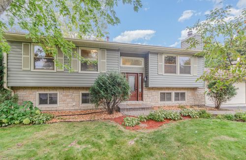 4515 Terraceview Ln N, Plymouth, MN, 55446-2132 | Card Image