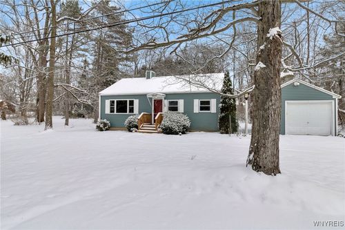 4547 Duerr Rd, Orchard Park, NY, 14127-3130 | Card Image