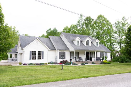 135 Arrowhead Dr, Morehead, KY, 40351-5800 | Card Image