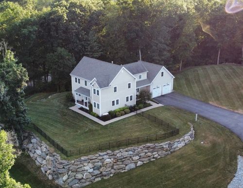 28 Old Lowell Rd, Westford, MA, 01886-3709 | Card Image