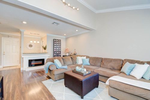 65-900 W Sierra Madre, Azusa, CA, 91702 | Card Image