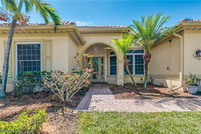 16119 Coco Hammock Way, House other with 4 bedrooms, 3 bathrooms and null parking in Fort Myers FL | Image 2