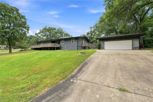 27 Worcester Dr, Bella Vista, AR, 72714-4334 | Card Image