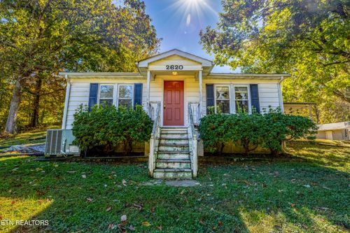 2620 Wayland Rd, Knoxville, TN, 37914-9396 | Card Image