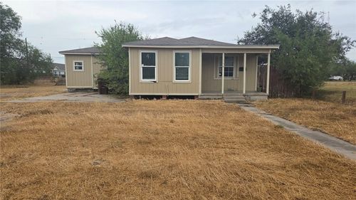 176 W Avenue D Avenue, Kingsville, TX, 78363 | Card Image