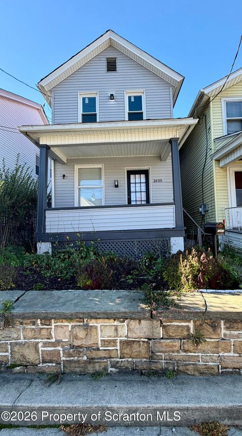 1405 Luzerne St, Scranton, PA, 18504-2339 | Card Image