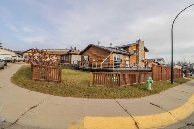 4 Goard Close, Home with 4 bedrooms, 2 bathrooms and 4 parking in Red Deer AB | Image 4