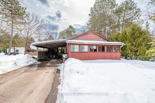 299 Black Bay Road, Petawawa, ON, K8H2W8 | Card Image