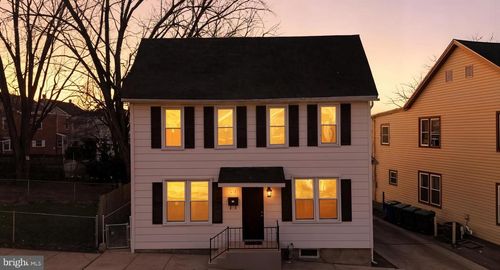 813 Lanvale St, HAGERSTOWN, MD, 21740-5233 | Card Image