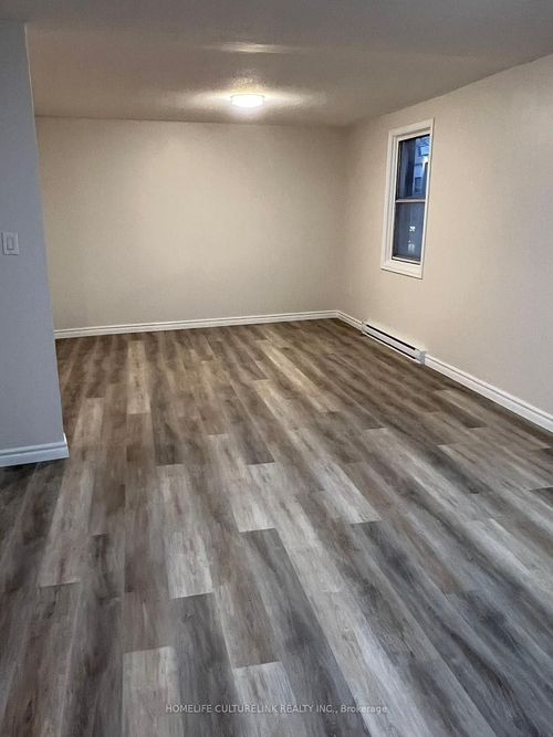 2f-3445 Yonge St, North York, ON, M4N2N1 | Card Image