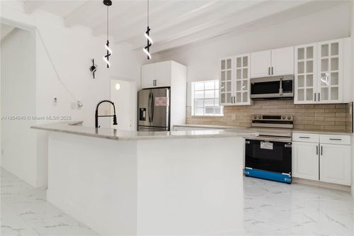 1777 N 17th Ct, Hollywood, FL, 33020-2819 | Card Image