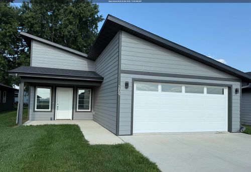 209 34th Ave W, Spencer, IA, 51301-2312 | Card Image