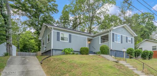 115 Kentucky Ave, Oak Ridge, TN, 37830-5424 | Card Image