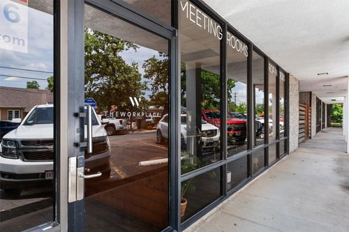 305 W Pearl St, Granbury, TX, 76048-2408 | Card Image