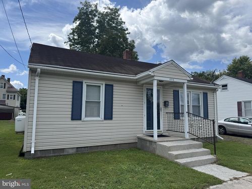 406 Maple St, Pocomoke City, MD, 21851-1531 | Card Image