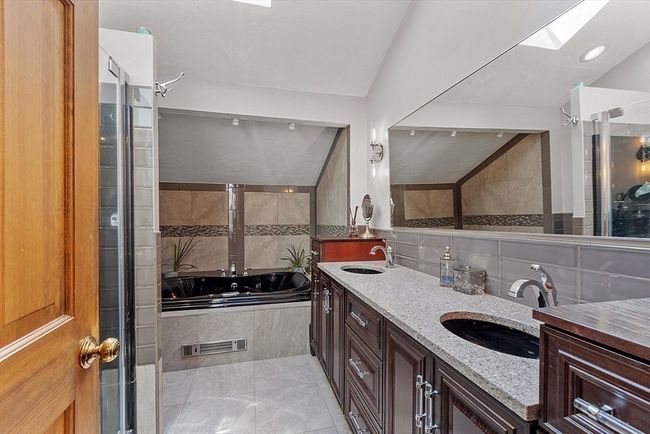 775 E Hill Rd, House other with 3 bedrooms, 3 bathrooms and 6 parking in Oakham MA | Image 25