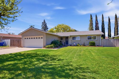 647 Ward Avenue, Patterson, CA, 95363 | Card Image