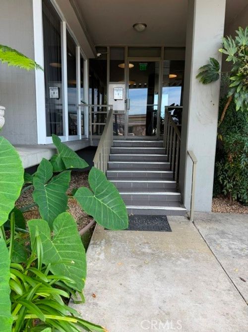 375 Atlantic Ave, Long Beach, CA, 90802-2503 | Card Image
