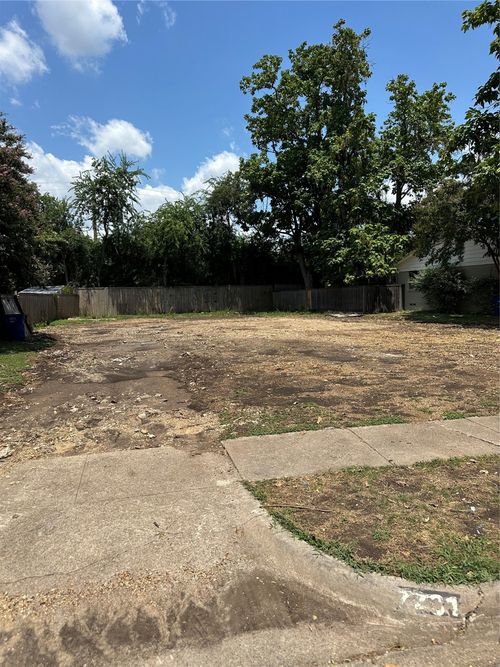 7231 Syracuse Dr, Dallas, TX, 75214-1738 | Card Image