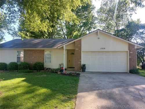 13636 Birch St, Glenpool, OK, 74033-2701 | Card Image