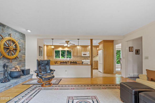 19 Tamarack Ln, House other with 4 bedrooms, 3 bathrooms and 6 parking in Schenectady NY | Image 12