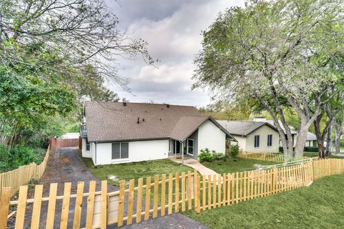 2021 Wildwood Dr, Grand Prairie, TX, 75050-2245 | Card Image