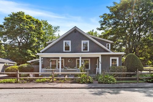 930 Salem St, Lynnfield, MA, 01940-1547 | Card Image