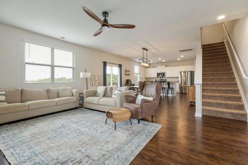 905 Aberdeen Ct, Columbia, TN, 38401-0605 | Card Image