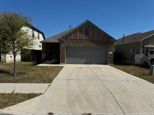 907 Eves Necklace Dr, Buda, TX, 78610-2252 | Card Image