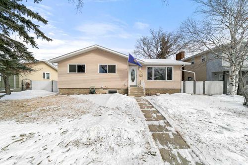 6304 39 Ave, Camrose, AB, T4V2Z4 | Card Image