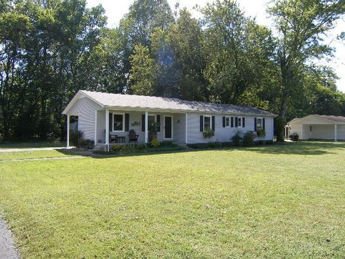 108 Wallace Dr, Tullahoma, TN, 37388-4626 | Card Image